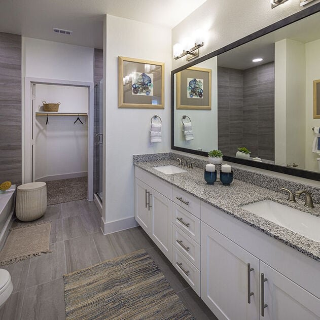 Lakecrest Apartments Image 19