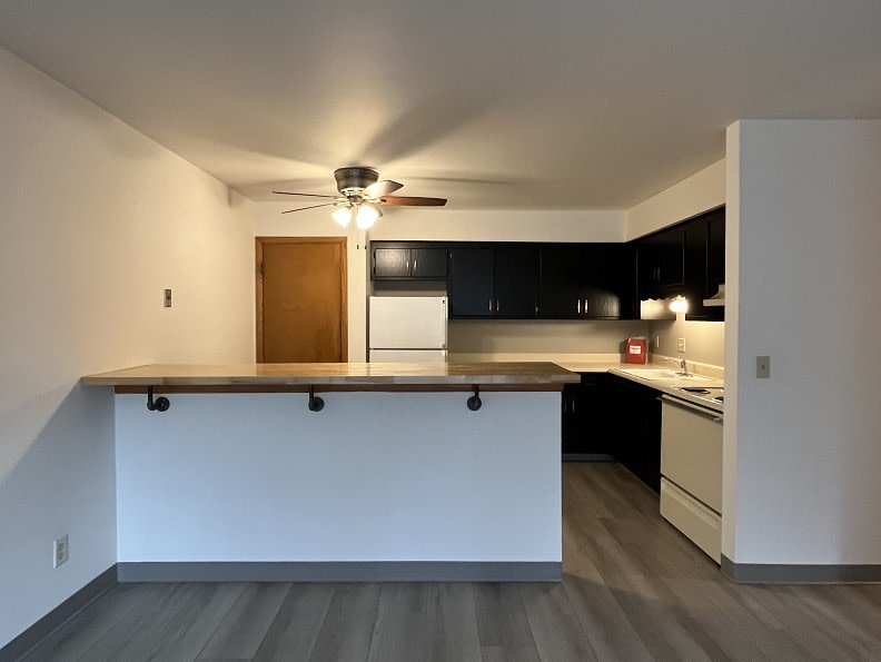 Ridge Manor Image 1