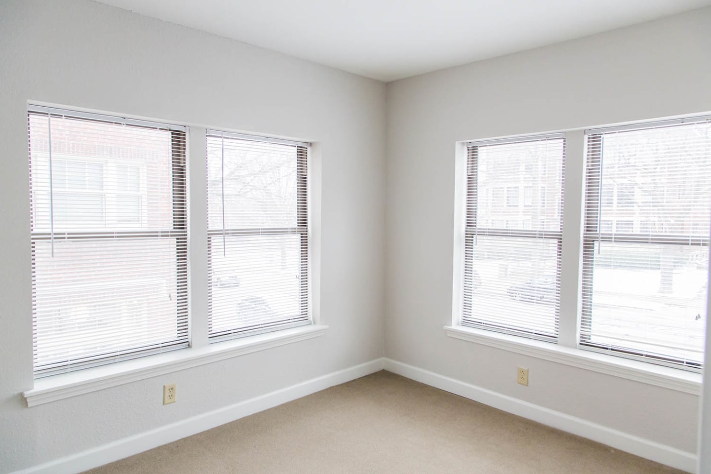 Kenwood Image 19
