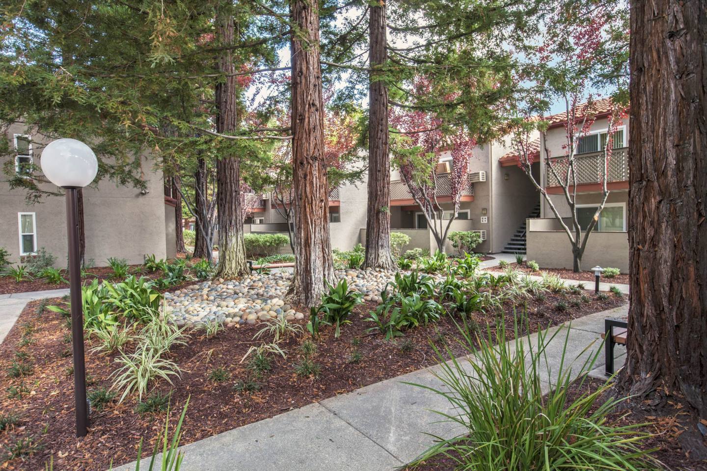 Valley Plaza Villages Image 16