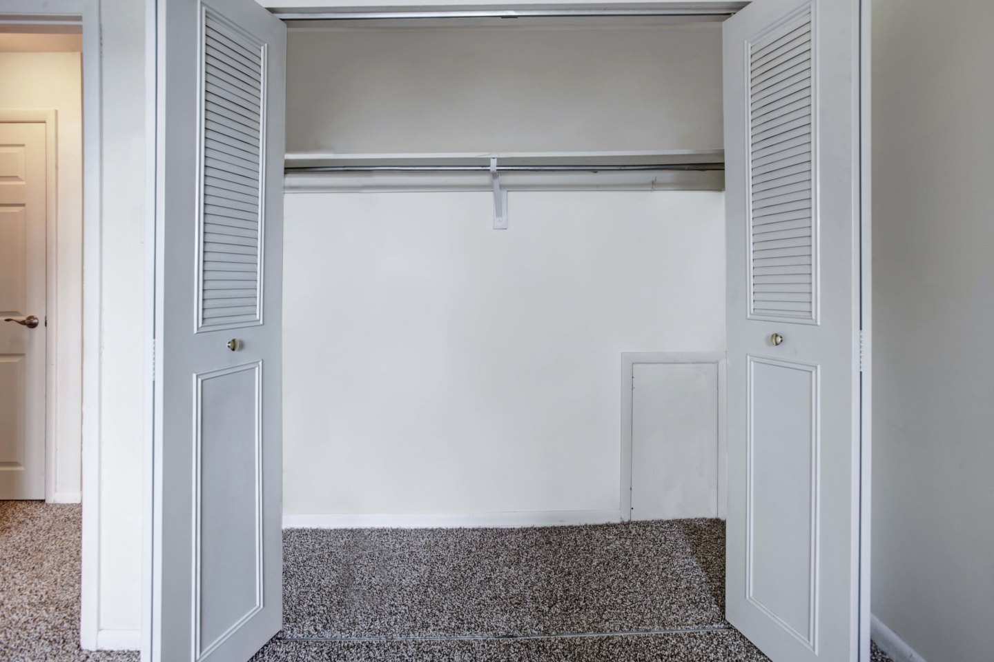 Silver Lake Manor Image 17