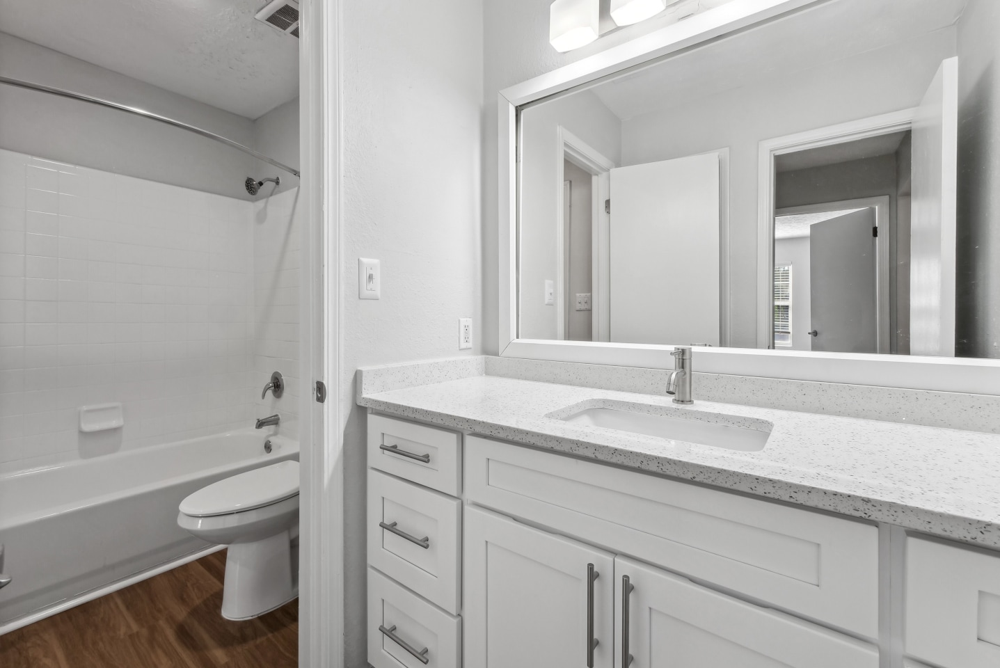 Elme Sandy Springs Image 16