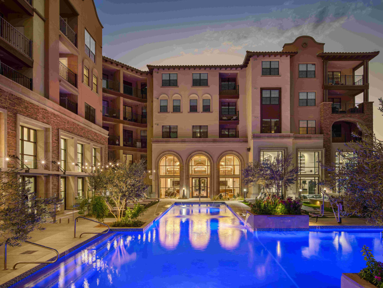 Manor Scottsdale Image 3