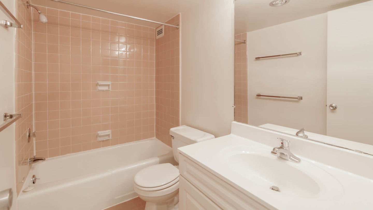 3003 Van Ness Image 32