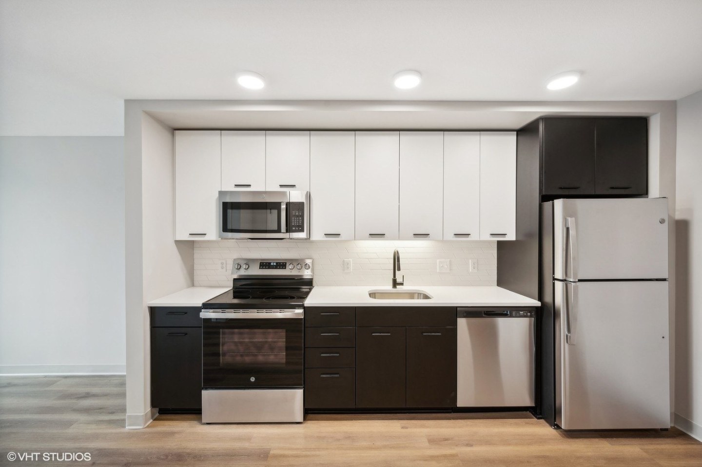 Harbourline Apartments Image 18