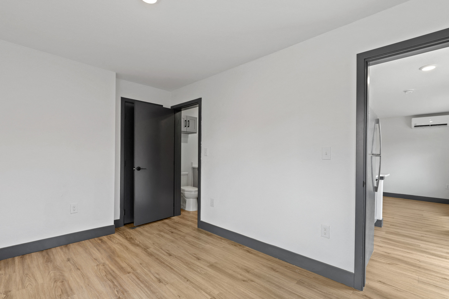 2751 W 28th Avenue Image 9