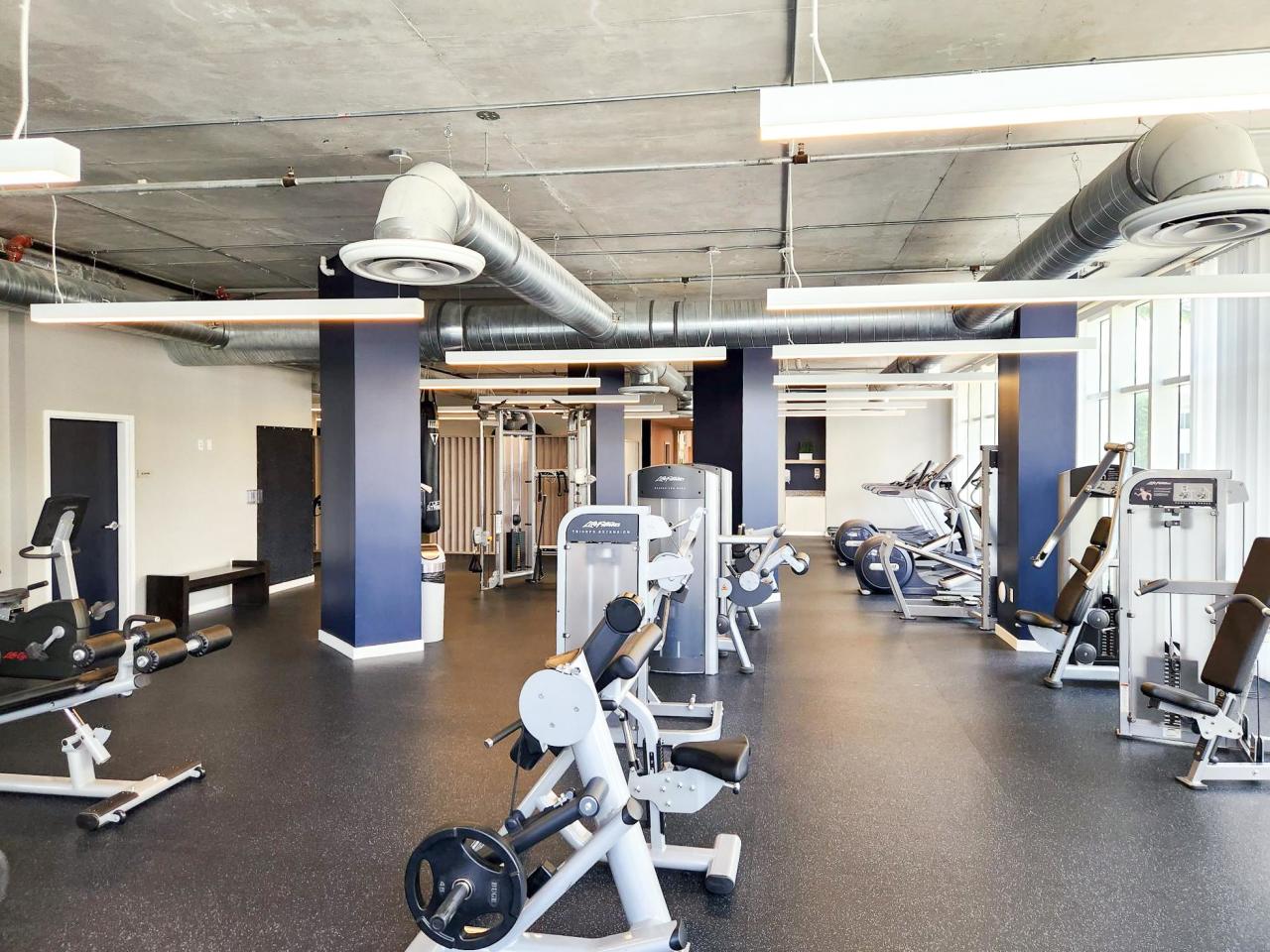 Hollywood East Luxury Apartments Image 7