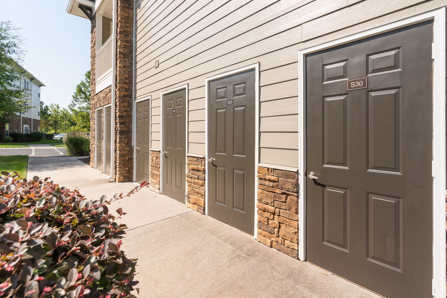 Vintage Creekwood Park Apartments Image 1