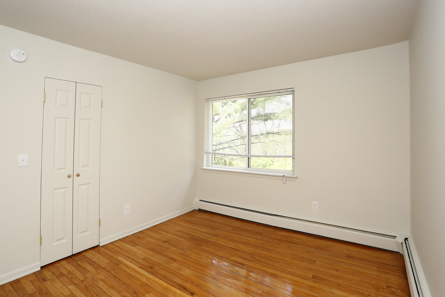 Meadoway Gardens Image 18