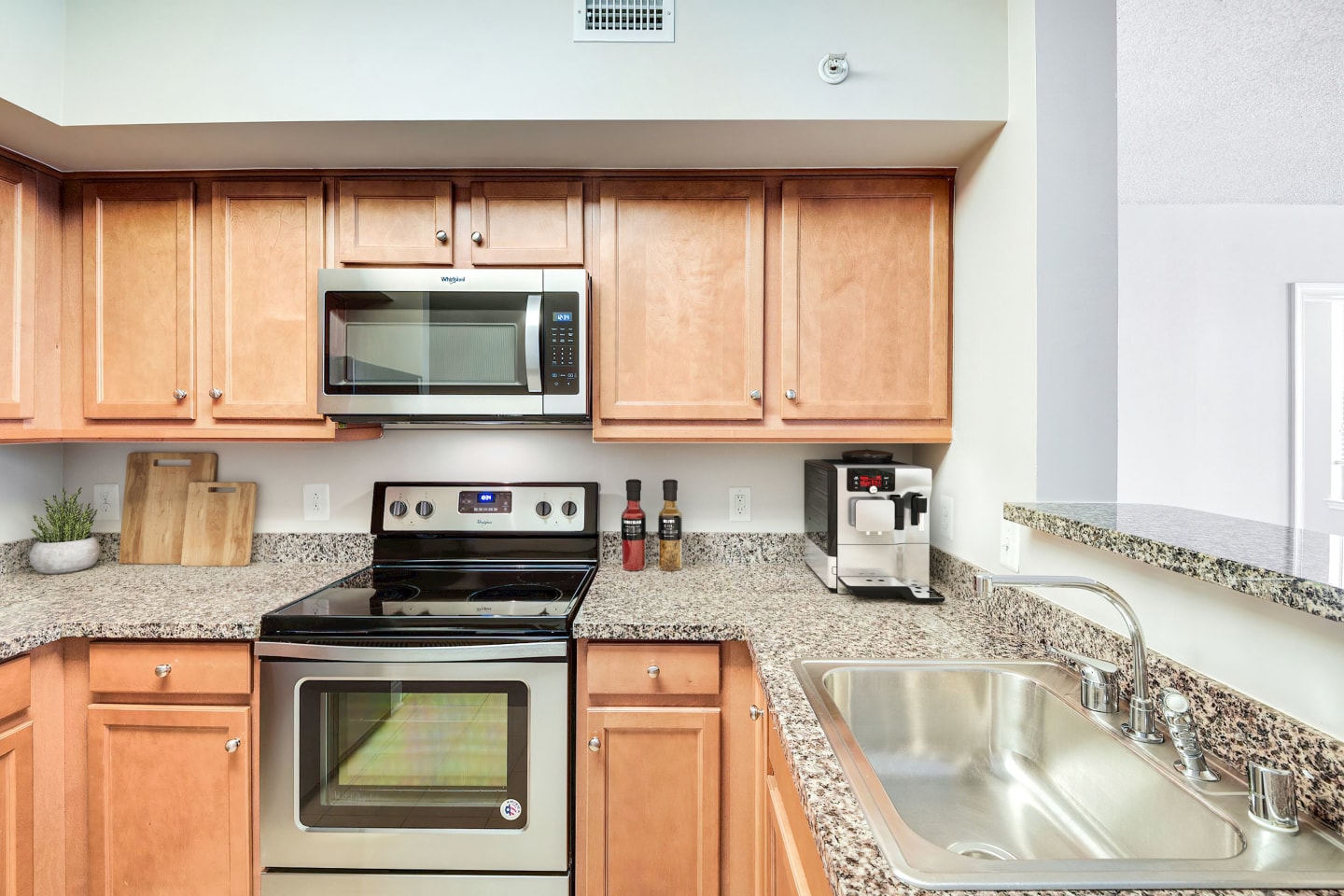 Massachusetts Court Apartments Image 1