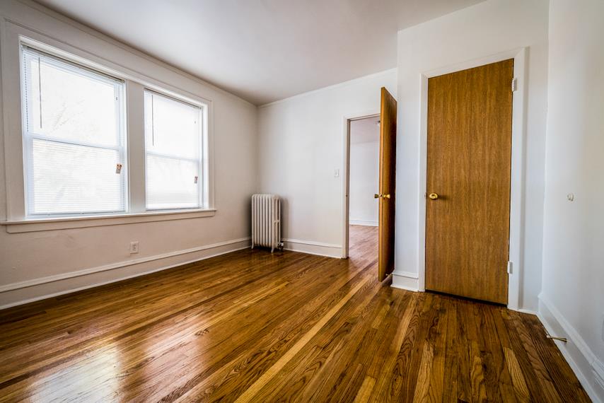 8101 S Justine Image 4