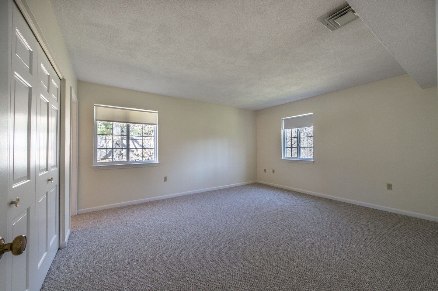Minuteman Apartments Image 3