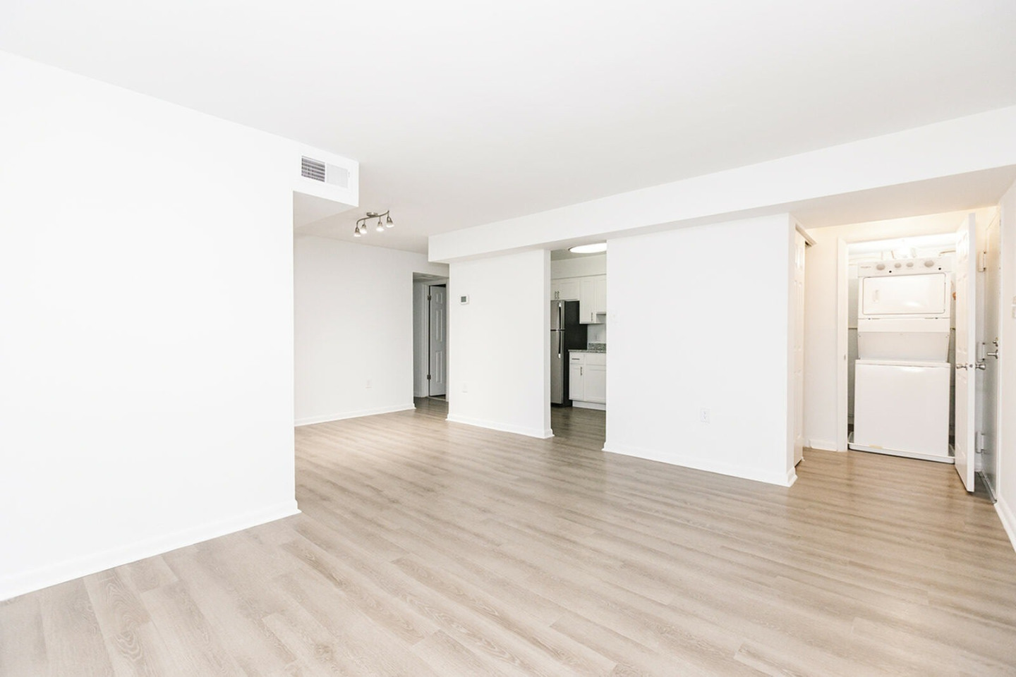 Crofton Village Apartments Image 14