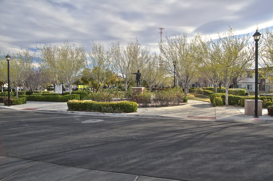 Brownstone Apartments Image 14