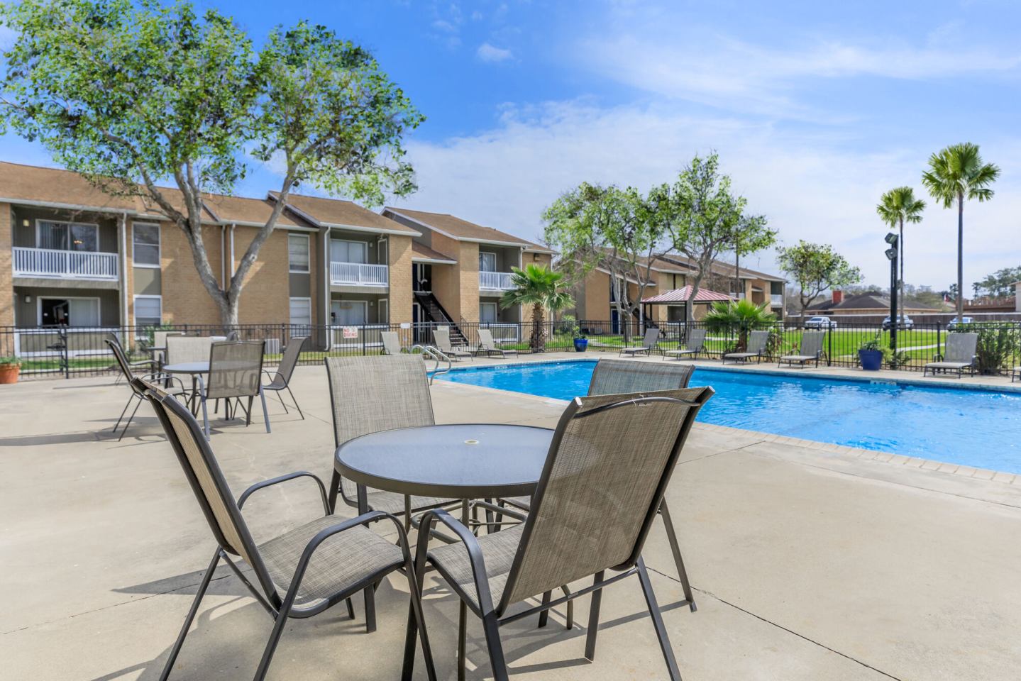 Shadow Bend Apartment Homes Image 18