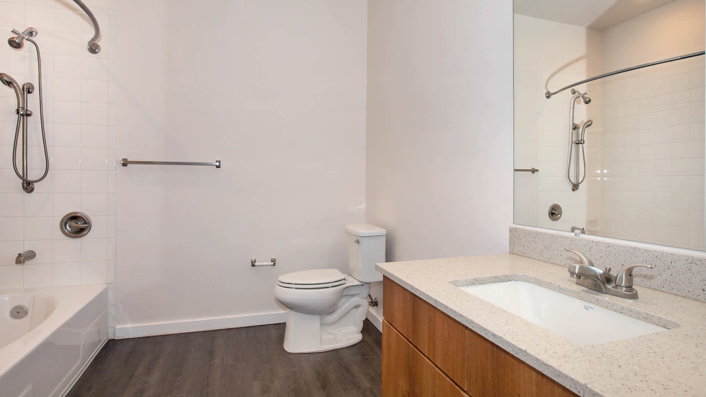 Radius Uptown Apartments Image 13