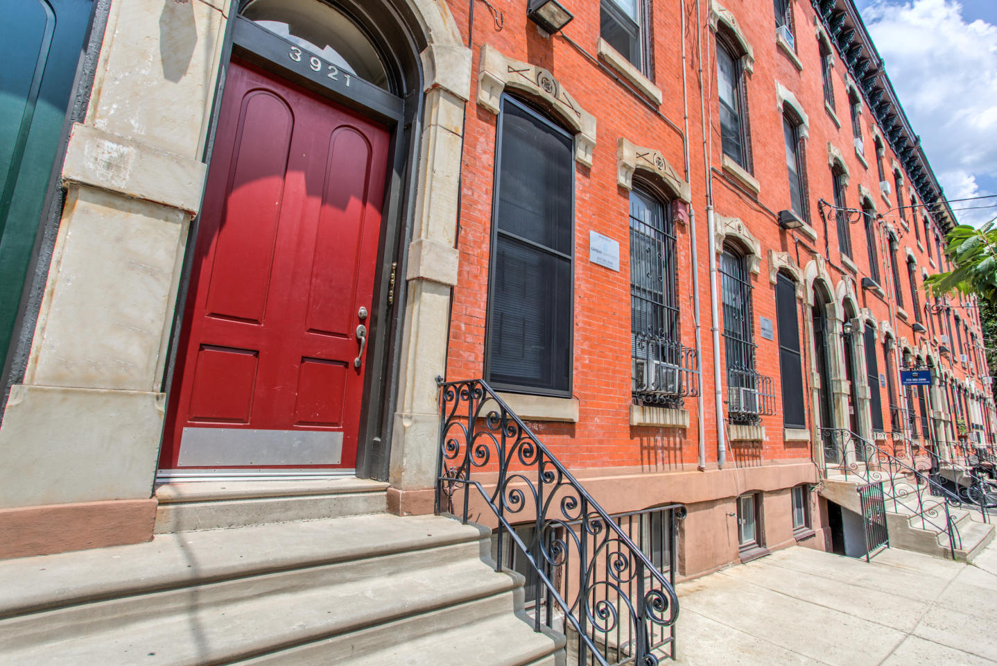 3921 Pine Street Image 1