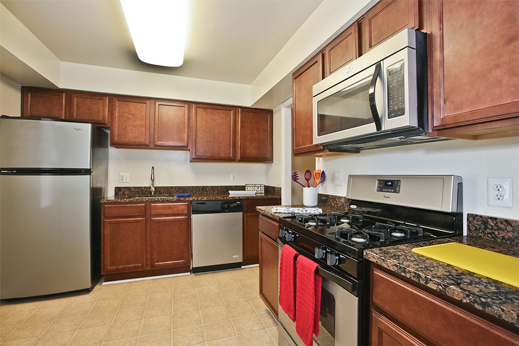 Fairfax Square Image 23