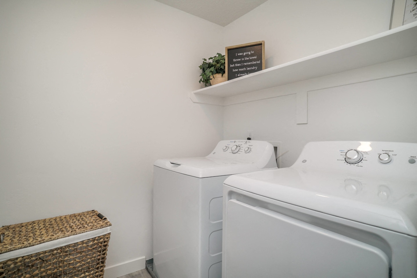 Riverwalk Townhomes Image 16