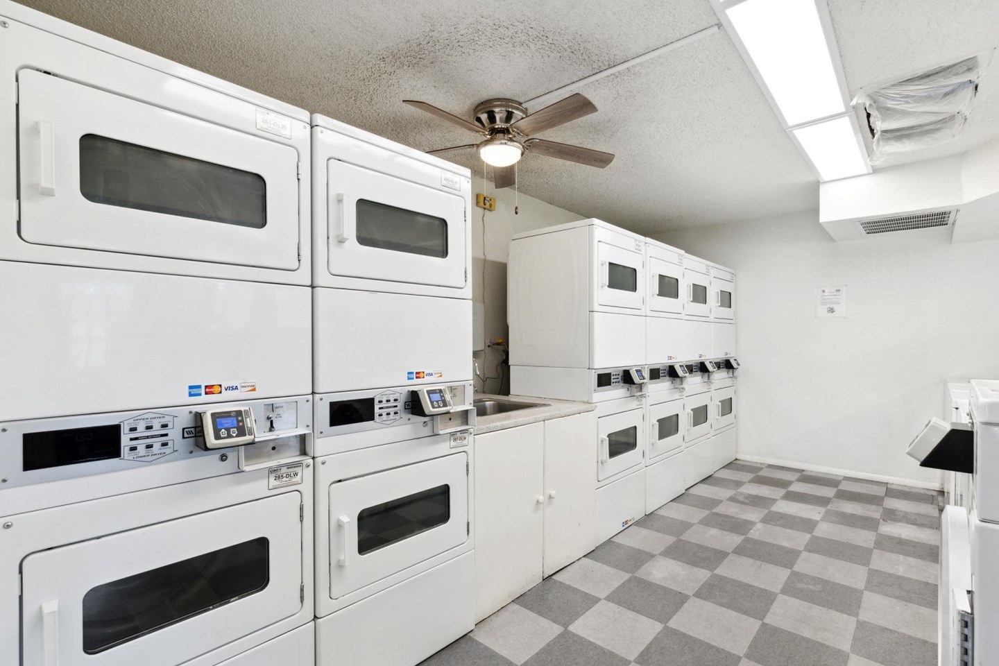 Shorebird Apartments Image 19