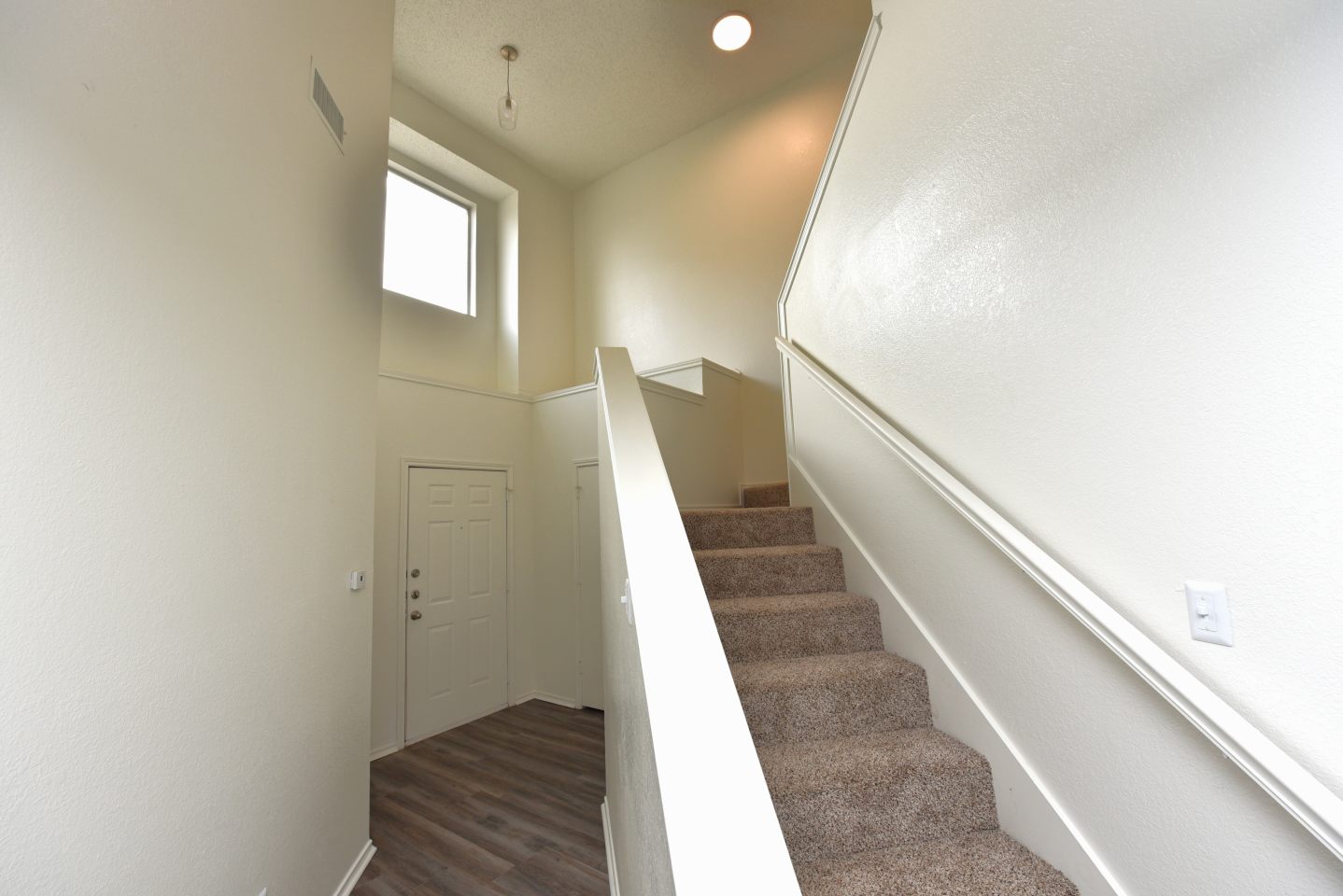 Yorkshire Village Apartments Image 7