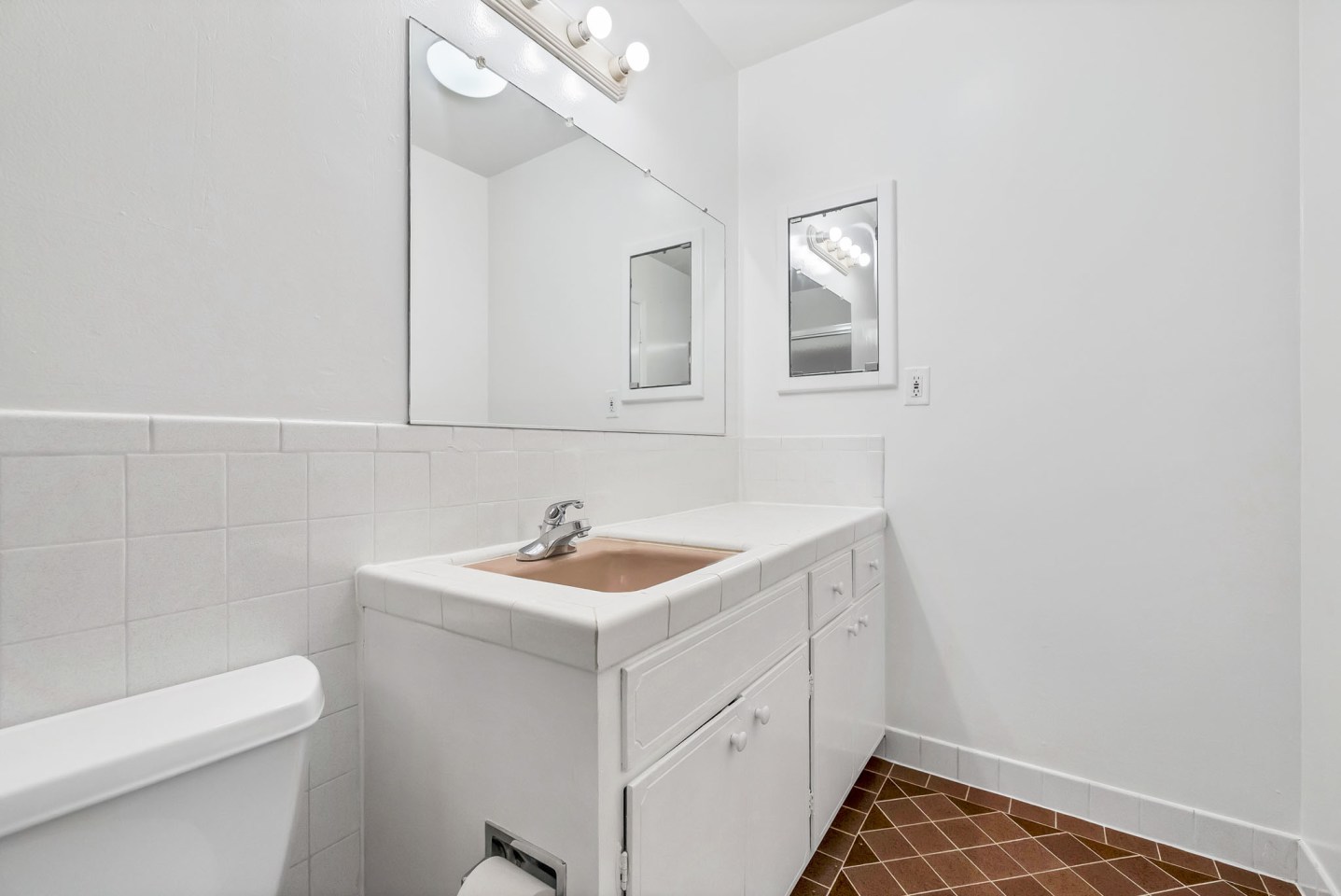 642 ALVARADO Apartments Image 6