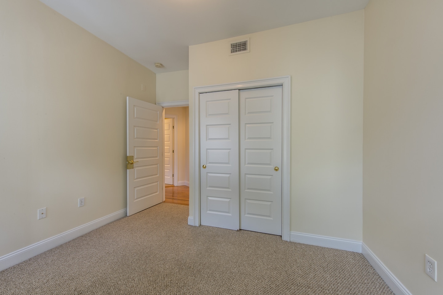 Ashford Street Apartments Image 13