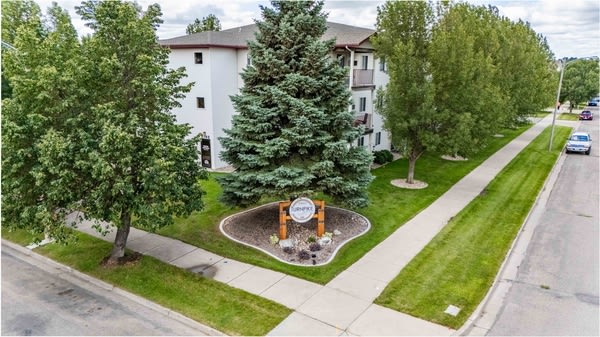 Turnpike Apartments Image 3