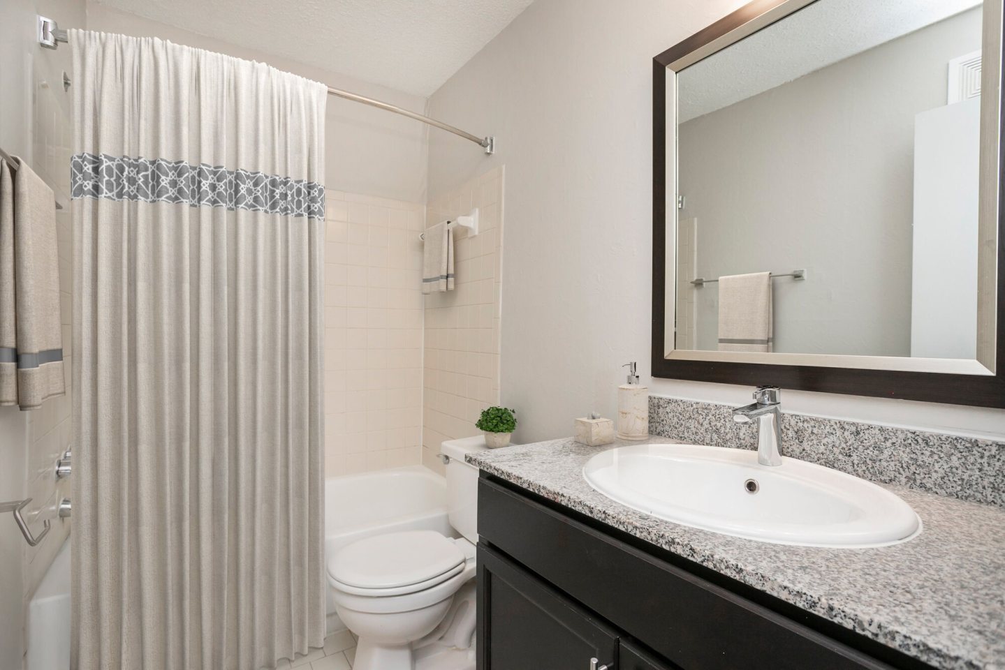 The View at Shelby Farms Apartments Image 8
