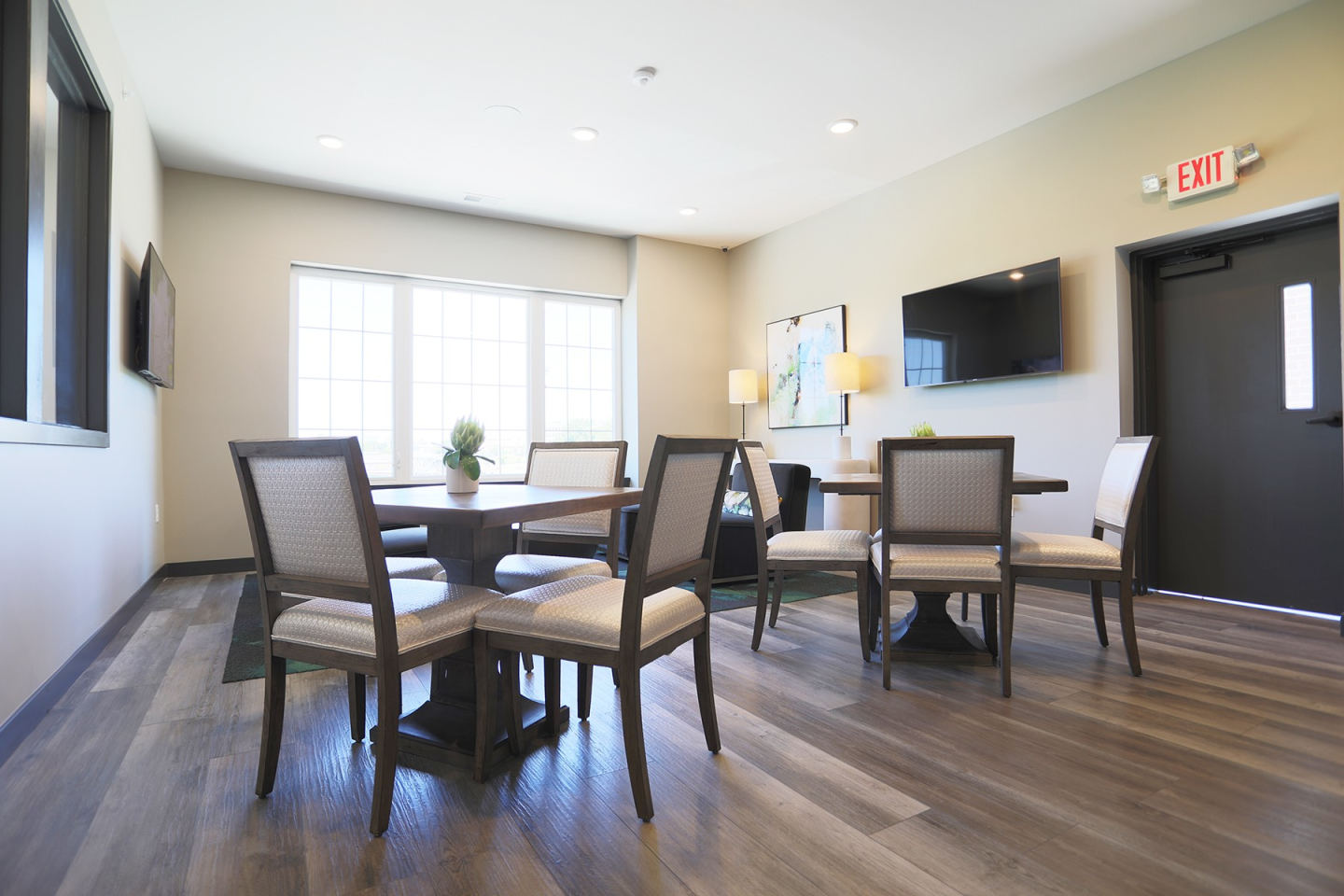 Element Oakwood Image 12