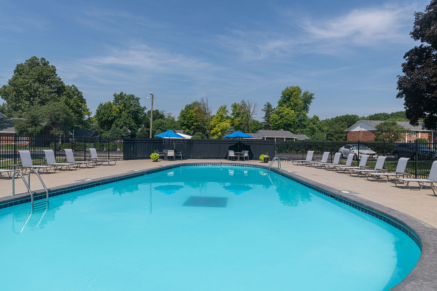 Everly Meridian Hills Image 8