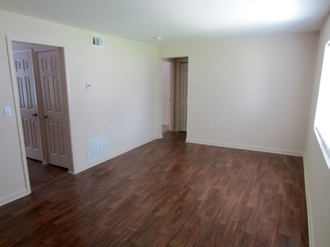 Villas of Embry Hills  Apartment Homes Image 4