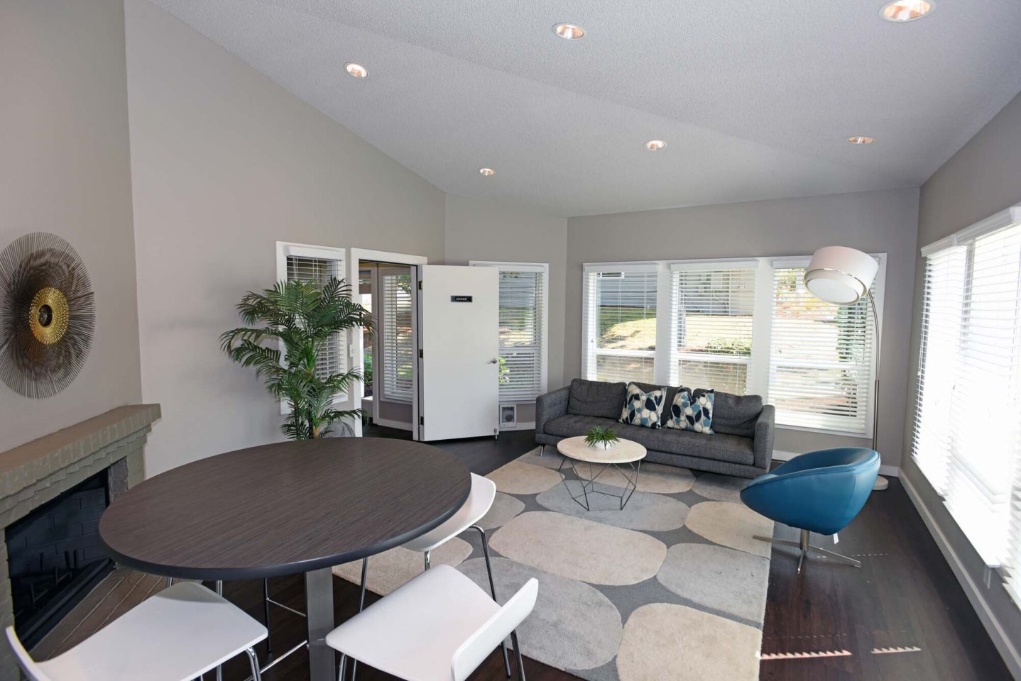 Spinnaker Apartments Image 11