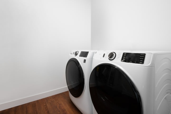 The Lydell Luxury Living Image 2
