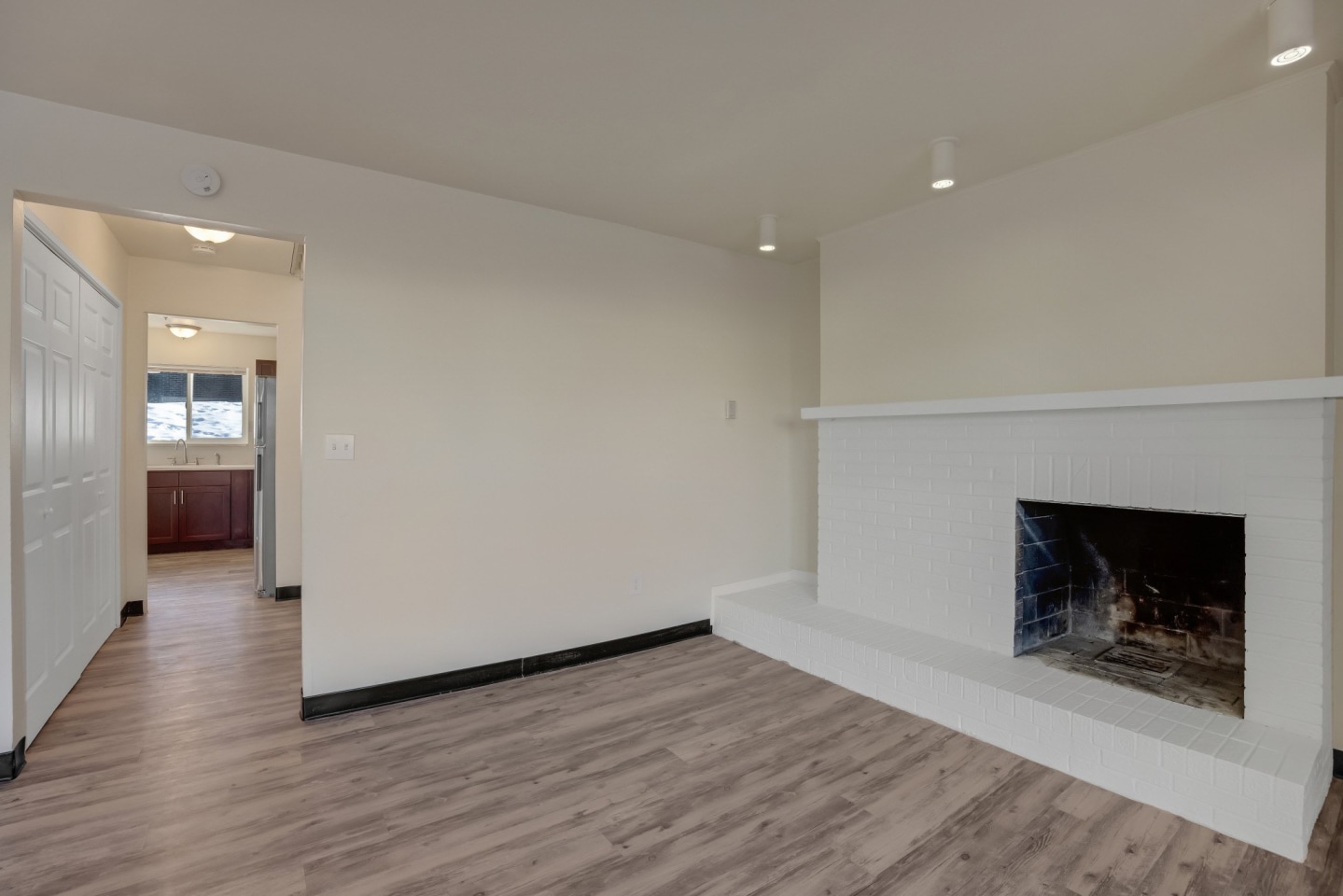 Broadridge Flats and Townhomes Image 9