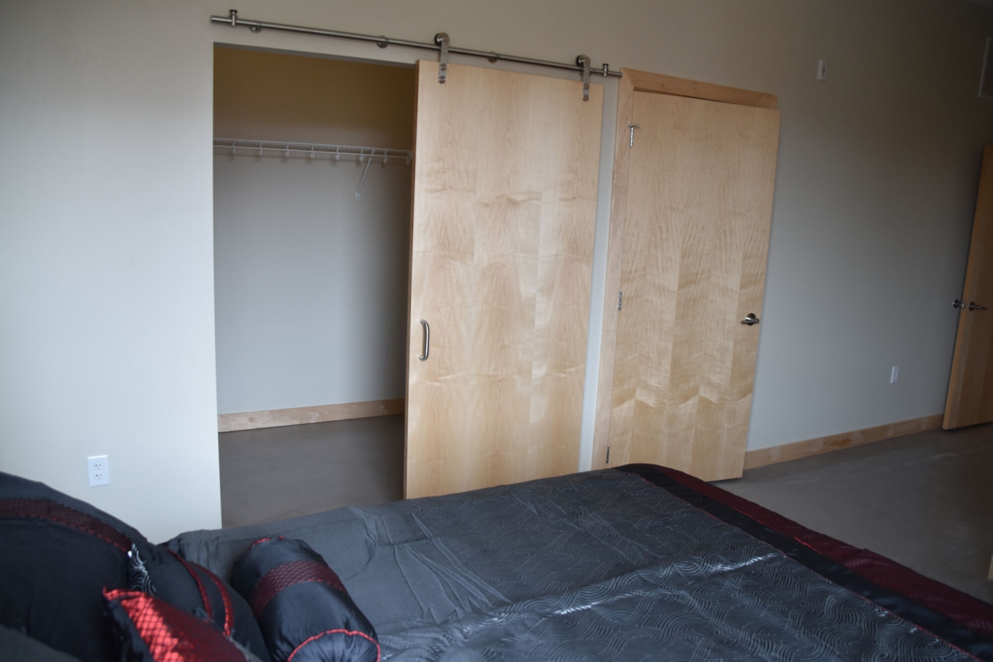 501 Brady Image 12