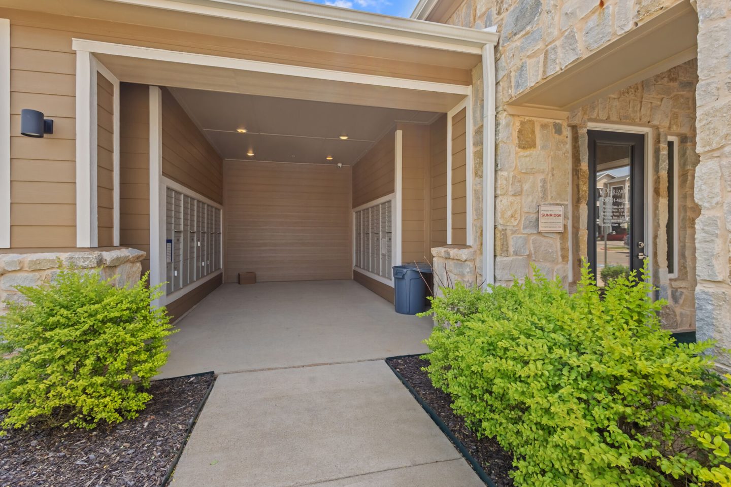 Deer Park Apartments Image 24
