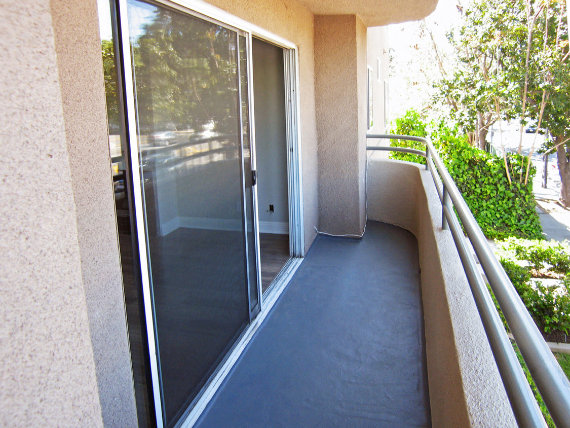 Catalina Apartments Image 20