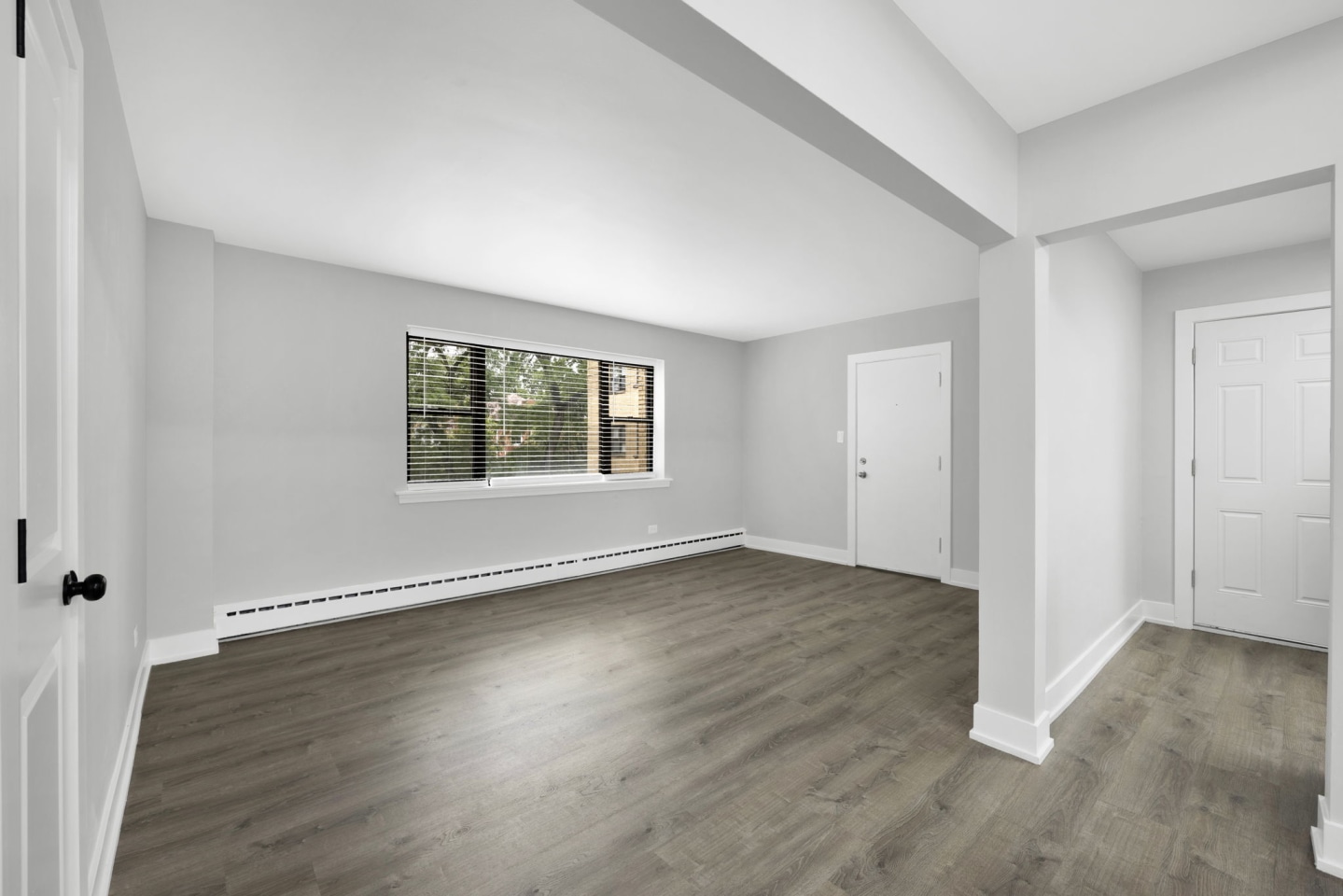 2050-2060 E 72nd Pl Image 11