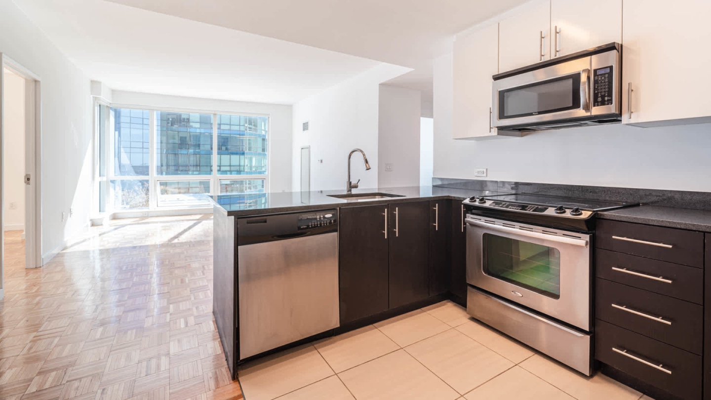 70 Greene Image 15