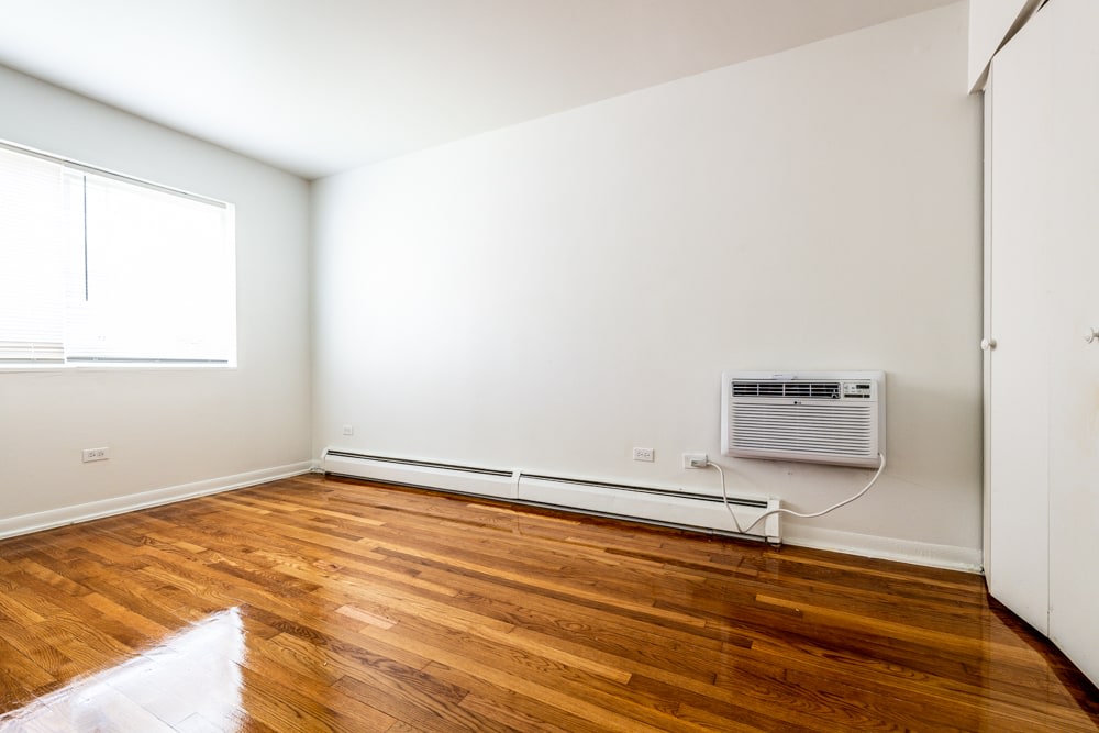 8334 S Ellis Ave Image 3