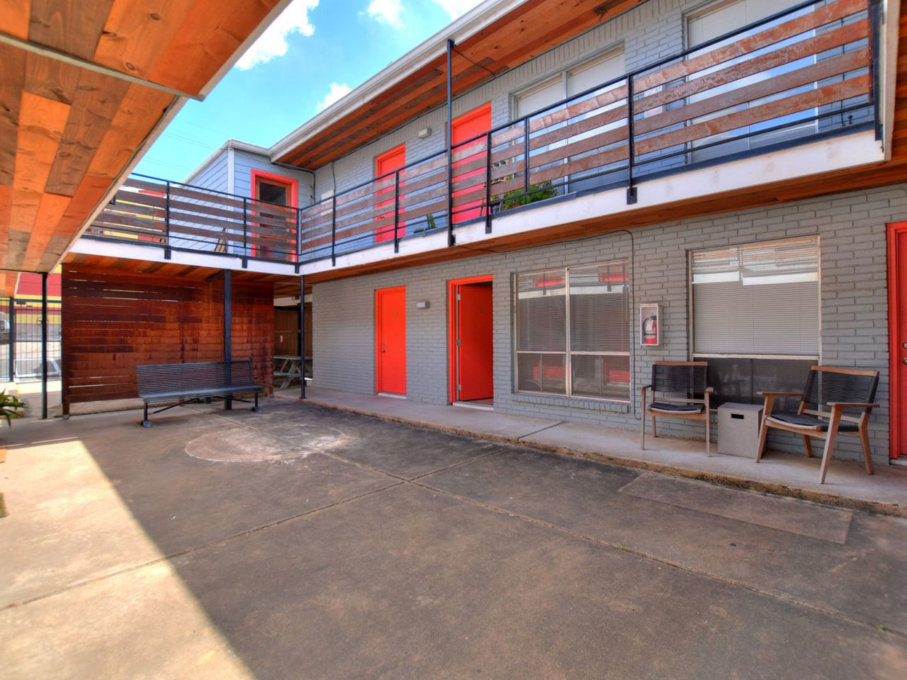 Peppertree Apartments Image 1