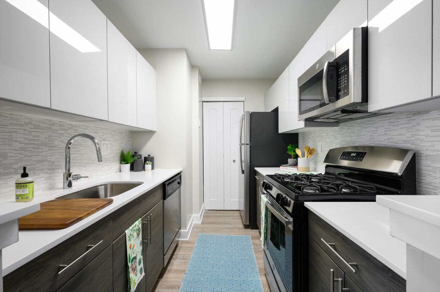 Regency Towers Image 10