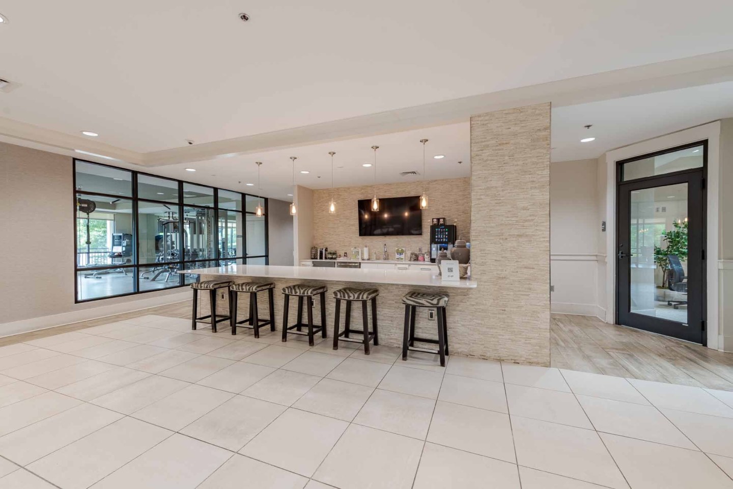Apartments at Palladian Place Image 34