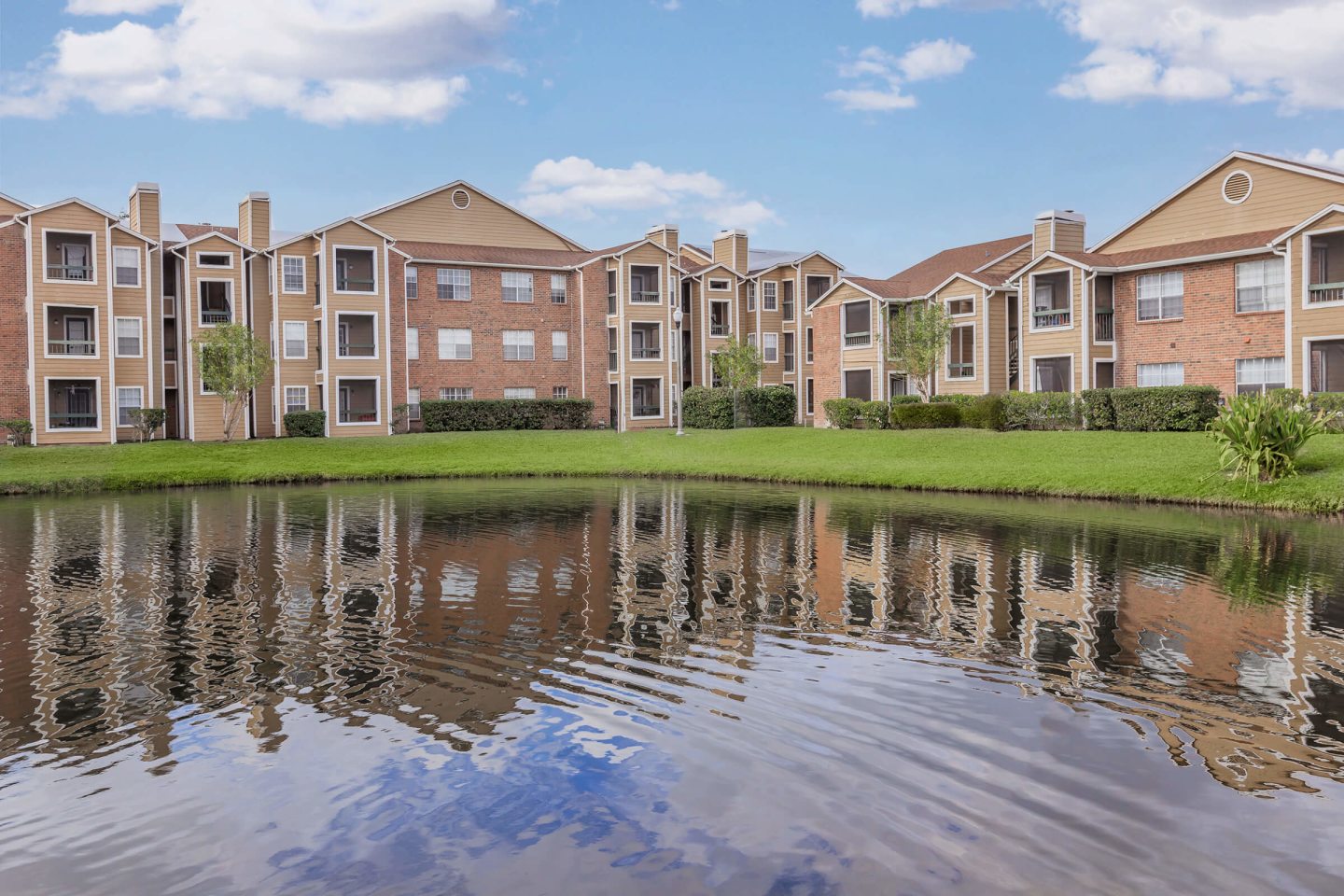Regency Gardens Condos Image 4