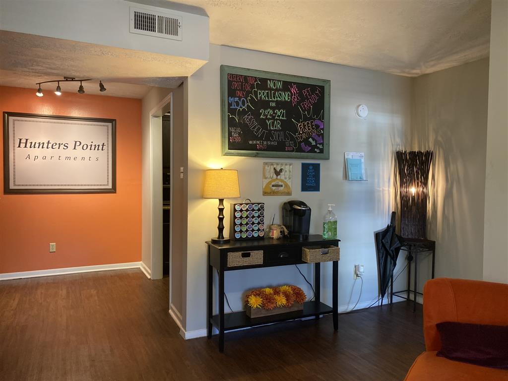 Hunters Point Apartments Image 13