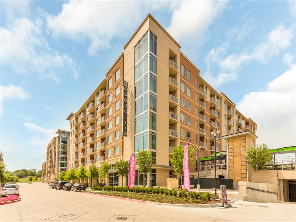 Preston Hollow Village Image 11