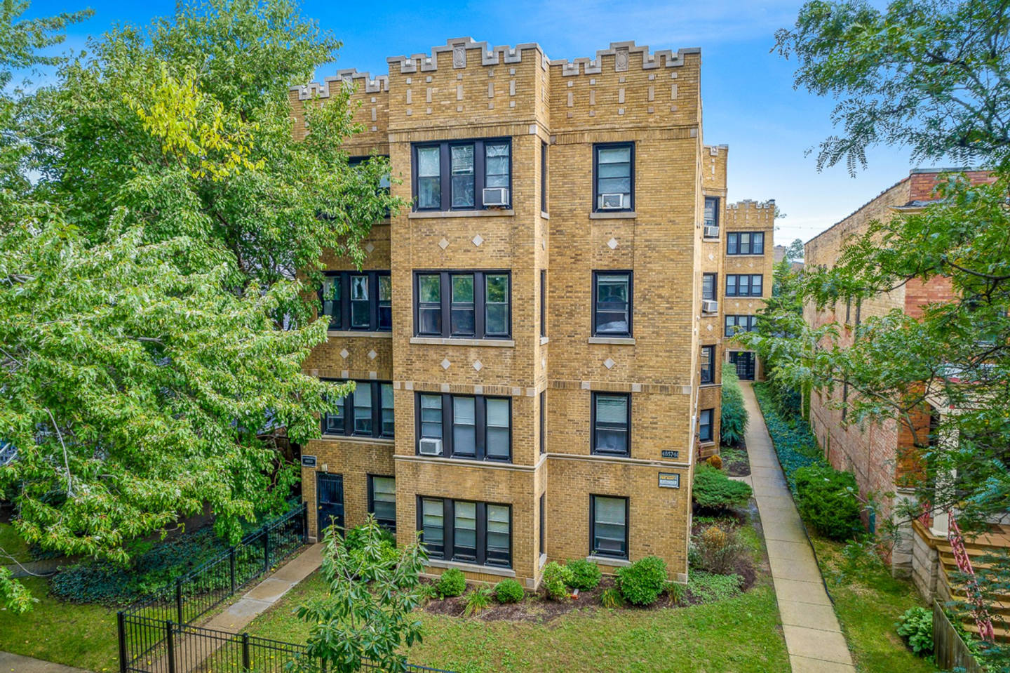 4857 North Paulina St. Apt. Image 1
