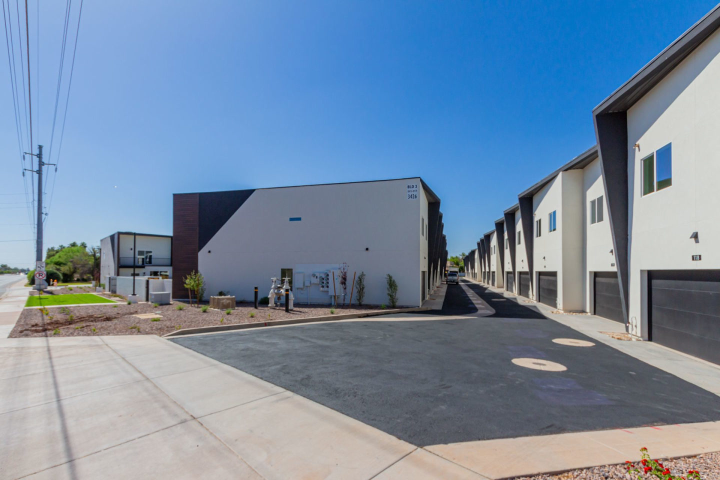 CJ Luxury Townhomes Image 7