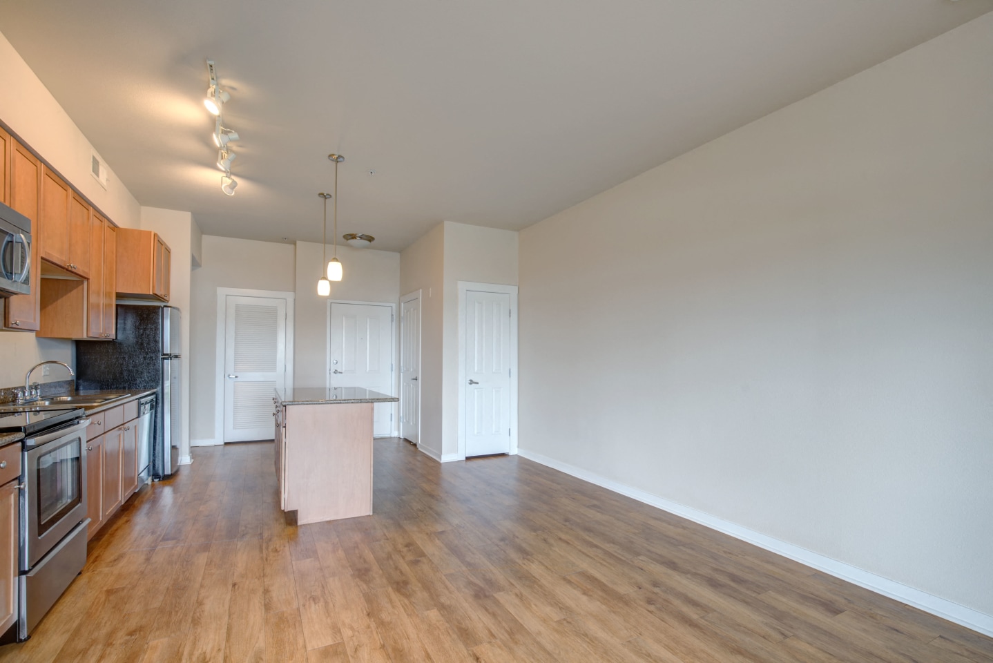 Lake Vista Apartment Homes Image 15